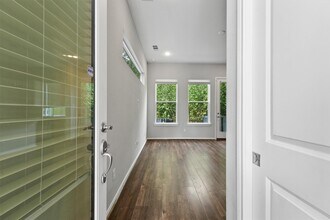 5610 Patrick St in Houston, TX - Building Photo - Building Photo