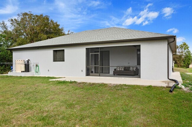 2709 6th St W in Lehigh Acres, FL - Building Photo - Building Photo