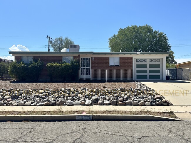 property at 6624 E Nelson Dr