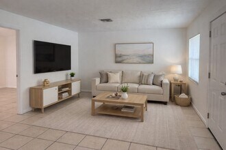 575 13th Pl in Vero Beach, FL - Building Photo - Building Photo