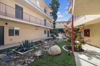 3320 Redondo Beach Blvd. in Torrance, CA - Foto de edificio - Building Photo