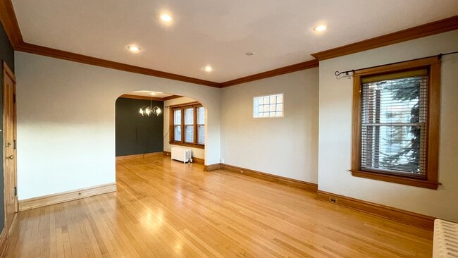 4943 N Marmora Ave in Chicago, IL - Building Photo - Building Photo