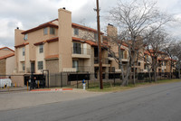 ParkSide at Cedar Springs in Dallas, TX - Foto de edificio - Building Photo