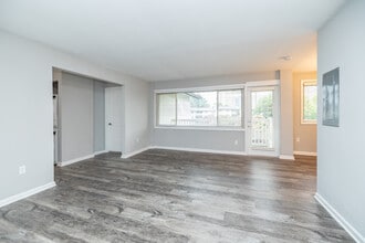 The Alante in Alexandria in Alexandria, VA - Building Photo - Interior Photo