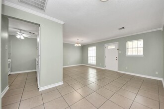 44 W Tri Oaks Ln in Houston, TX - Building Photo - Building Photo