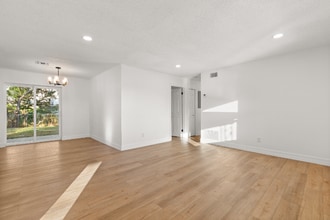 5688 Cardinal Guard Ave in Orlando, FL - Building Photo - Building Photo