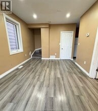 830 Parent in Windsor, ON - Foto de edificio - Building Photo