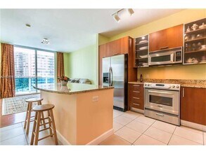 1945 S Ocean Dr, Unit 603 in Hallandale Beach, FL - Foto de edificio - Building Photo