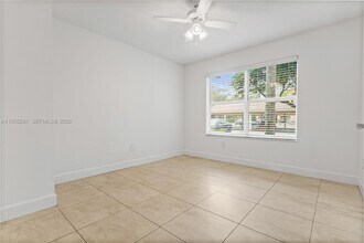 5530 NW 61st St in Coconut Creek, FL - Foto de edificio - Building Photo