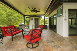 2560 2nd St NE in Naples, FL - Building Photo - Building Photo
