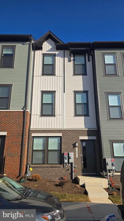 1604 Arrowwood Ln in Laurel, MD - Building Photo