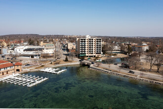 Geneva Towers in Lake Geneva, WI - Building Photo - Building Photo