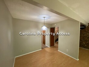 220 Elizabeth St in Chapel Hill, NC - Building Photo - Building Photo