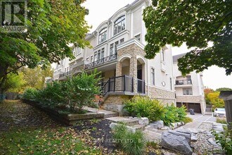 3077-3077 Cawthra Rd in Mississauga, ON - Building Photo - Building Photo