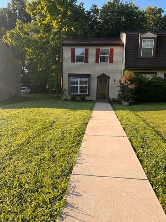 111 Pebble Ct in Bowling Green, KY - Building Photo