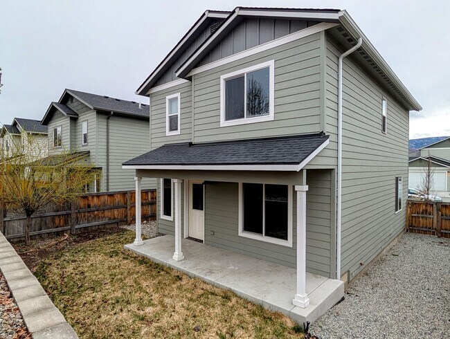 416 S Kansas Loop in East Wenatchee, WA - Building Photo - Building Photo