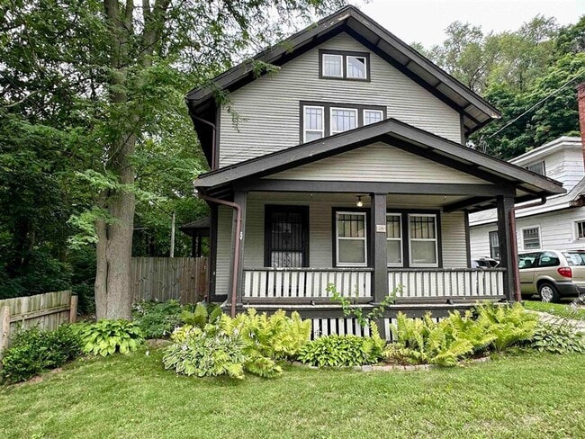 property at 418 Orchard Park