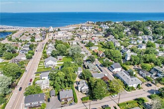 10 Robinson St in Narragansett, RI - Building Photo - Building Photo