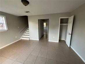 8550 Valor Dr in Chalmette, LA - Foto de edificio - Building Photo