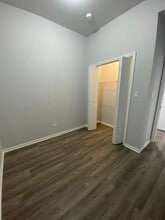 2893 S Archer Ave, Unit 3 in Chicago, IL - Foto de edificio - Building Photo