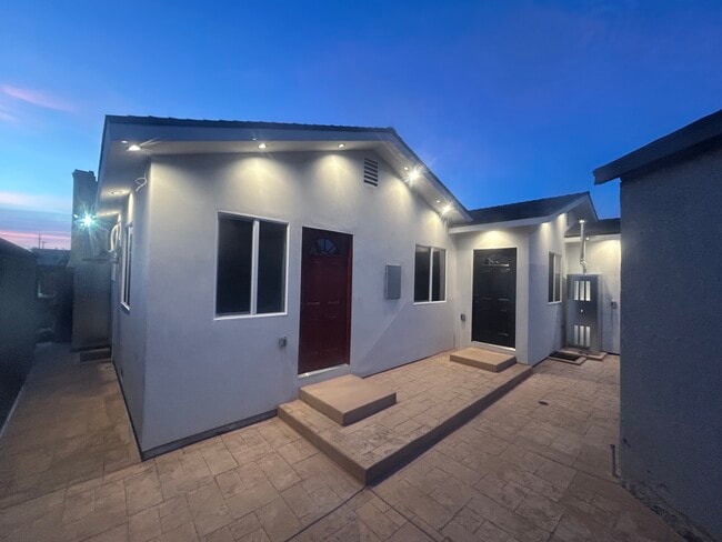 8901 Firestone Plz, Unit A