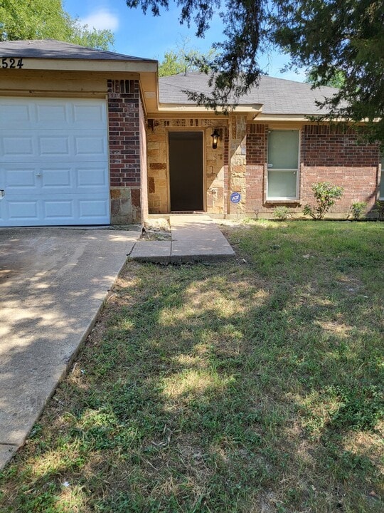 2524 Kirkley St in Dallas, TX - Building Photo