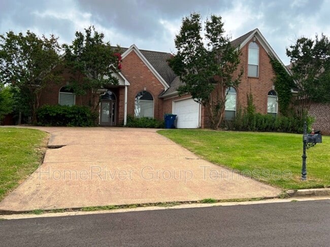 property at 101 Cross Creek Dr