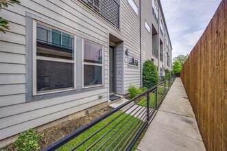 4222 Roseland Ave in Dallas, TX - Building Photo - Building Photo
