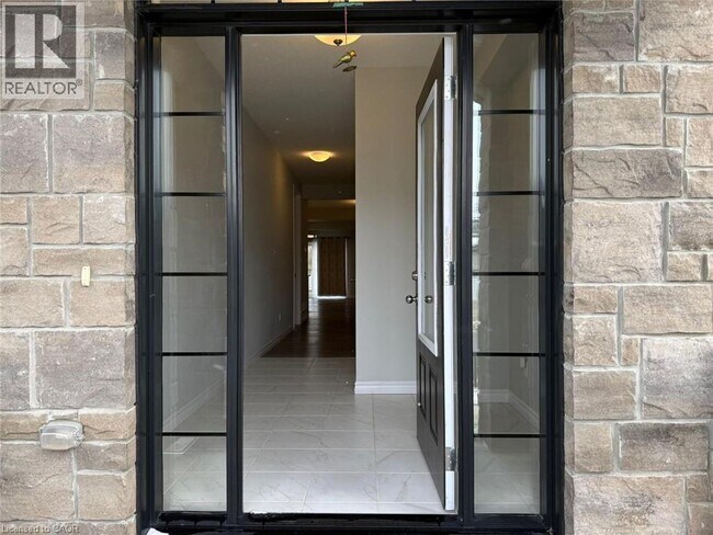 174 Forest Creek Dr in Kitchener, ON - Building Photo - Building Photo