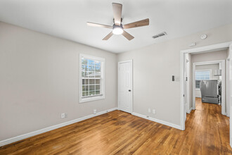 2715 36th St in Lubbock, TX - Foto de edificio - Building Photo