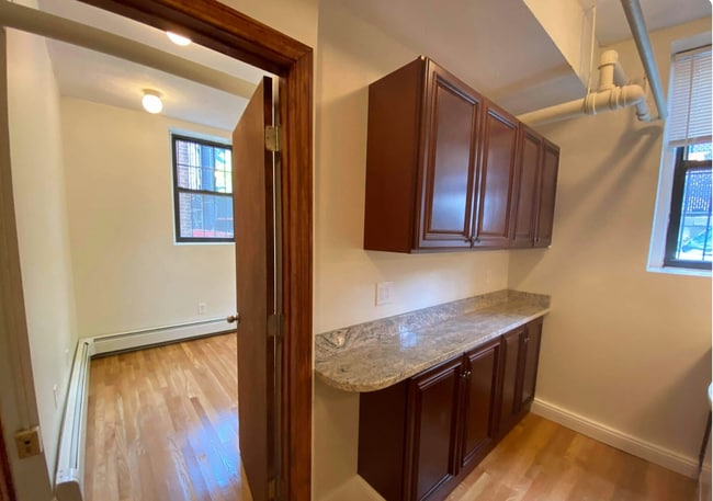 116 Saint Stephen St, Unit #B-3
