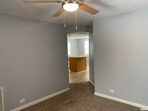 2006 E Cardinal Ct in Peoria Heights, IL - Building Photo - Building Photo