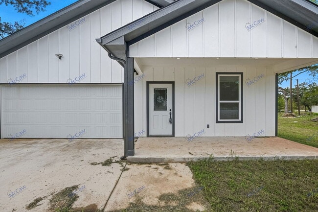 4302 Mountain Hollow Dr in Granbury, TX - Building Photo - Building Photo