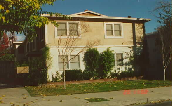 13217-13223 Oxnard St in Van Nuys, CA - Building Photo - Building Photo