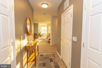 832 Timberlake Dr in Ewing, NJ - Building Photo - Building Photo