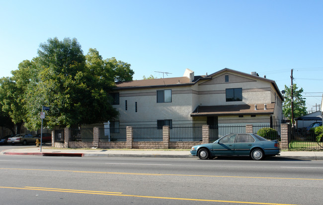 12802 Vanowen St in North Hollywood, CA - Building Photo - Building Photo