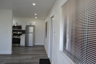 940 NW 8th Ave in Pompano Beach, FL - Building Photo - Building Photo