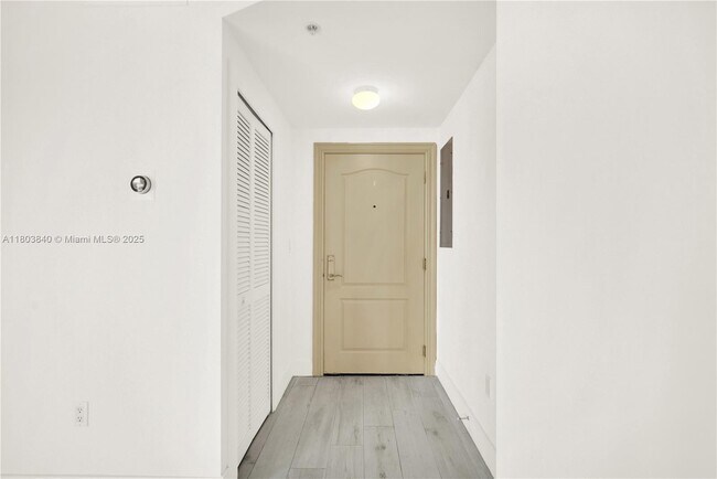 2701 SW 3rd Ave in Miami, FL - Building Photo - Building Photo