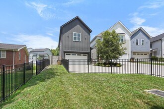605 Bagleyshop Dr in Nashville, TN - Building Photo - Building Photo