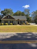 6689 Cottontown Rd in Forest, VA - Building Photo