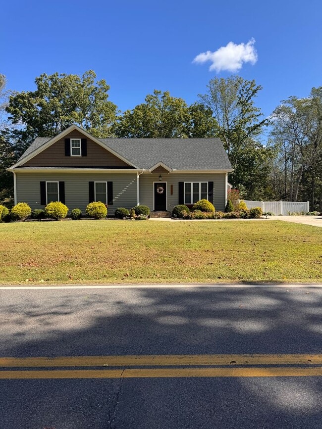 property at 6689 Cottontown Rd