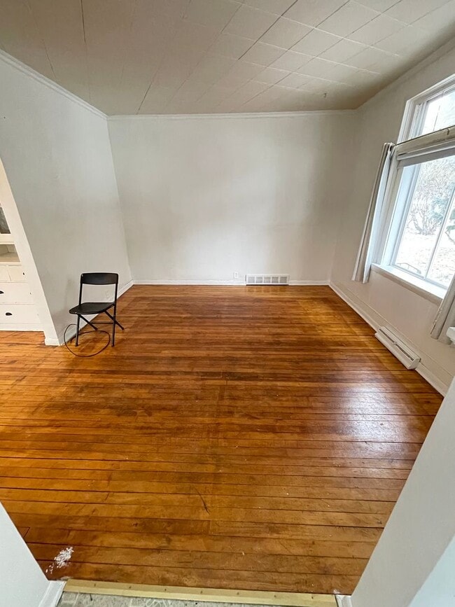 1302 W 1st St in Duluth, MN - Building Photo - Building Photo