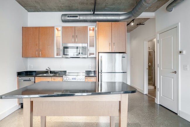 The DeSoto Apartments in Washington, DC - Foto de edificio - Interior Photo