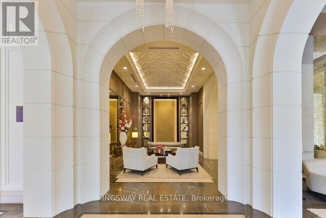 300 Randall St in Oakville, ON - Building Photo - Building Photo