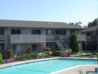 Wildwood Manor Apartments photo'