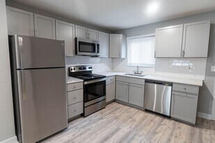 Shawnee Apartments in Shawnee, KS - Building Photo