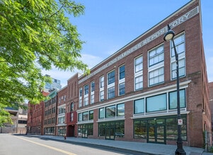 The Hartford Carriage House in Hartford, CT - Building Photo - Building Photo