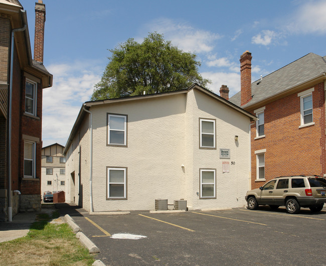 50 Chittenden Ave in Columbus, OH - Foto de edificio - Building Photo