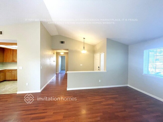 303 Hampshire Ct in Winters, CA - Foto de edificio - Building Photo