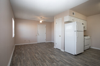 Western Crosby Apartments in El Paso, TX - Building Photo - Interior Photo